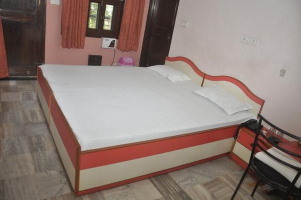 Aapnni Hotel